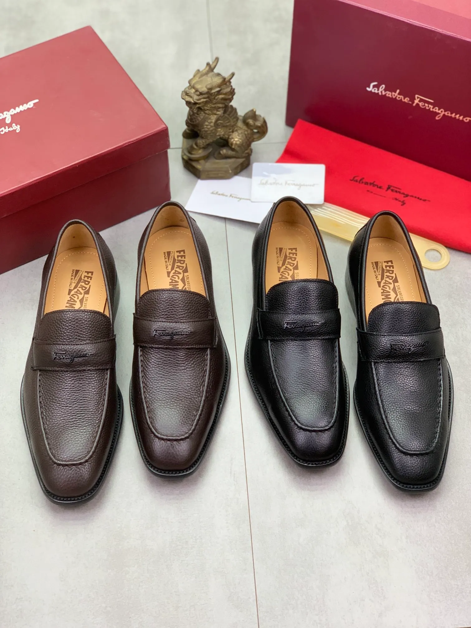 Men's men's shoes💰P460💰[New model]🆘 Water-dyed cow lining [Ferragamo] Ferragamo's latest men's over-the-foot business leather shoes🇨🇳Official website original 1:1 molding💯The first layer is made of Italian imported calfskin➕Luxurious genuine cowhide lining, soft and comfortable🌴High-end atmosphere, the first choice for high-grade men🍍38-45 Black Brown🉑️Select